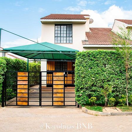 Karolinas Homestay Nairobi Esterno foto