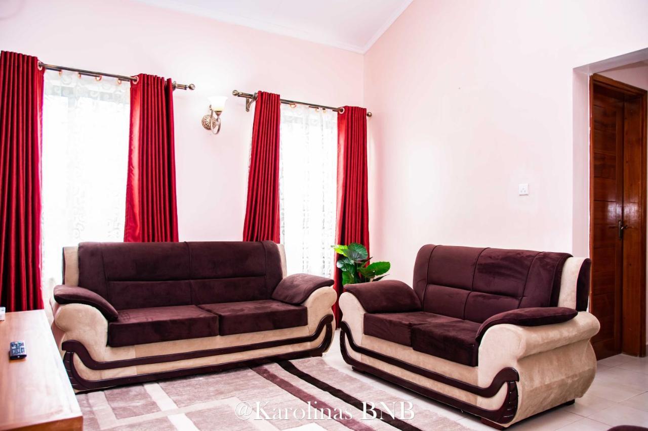 Karolinas Homestay Nairobi Esterno foto