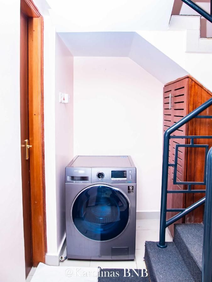 Karolinas Homestay Nairobi Esterno foto